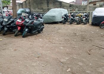 "Aset Pemda" Seluas -+2500 Meter Jadi Bisnis Parkir Mobil Pribadi, Pemerintah Kelurahan dan Kota Diminta Bertindak 2