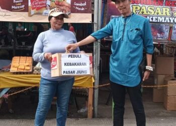 Warga Warakas Galang Dana Bantu Korban Kebakaran Pasar H Jiung Kemayoran 3 Warga Warakas Galang Dana Bantu Korban Kebakaran Pasar H Jiung Kemayoran 3