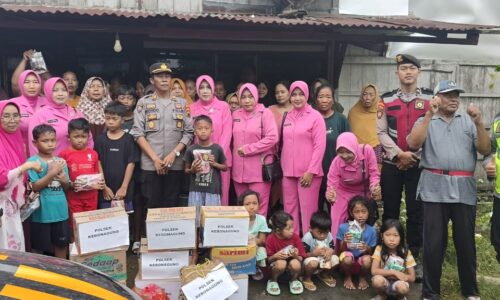 IMG-20250123-WA0097 Kapolsek Kebonagung Demak dan Bhayangkari Salurkan Bantuan untuk Korban Banjir di Tiga Dusun Kebonagung 4