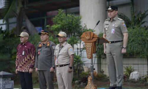 IMG-20250807-WA0030 Walikota Hendra Hidayat Pimpin Operasi Tertib Trotoar: Petugas Diinstruksikan Tegas dan Humanis 2