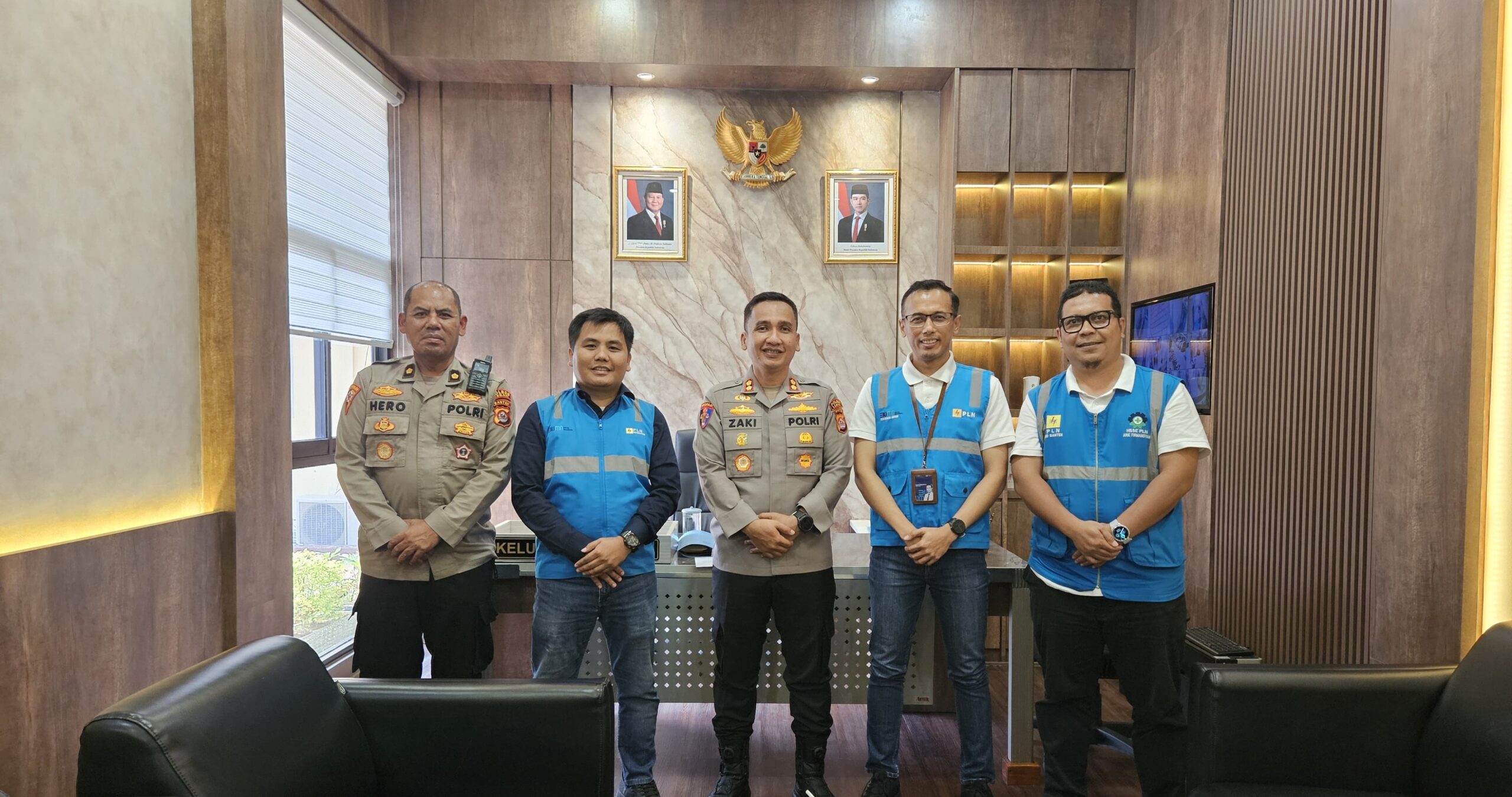 Layanan Kelistrikan di Malingping, Lebak Diapresiasi Kapolres, Bukti PLN UP3 Banten Selatan Bekerja Integritas Mengedepankan Keamanan 2 Layanan Kelistrikan di Malingping, Lebak Diapresiasi Kapolres, Bukti PLN UP3 Banten Selatan Bekerja Integritas Mengedepankan Keamanan 2