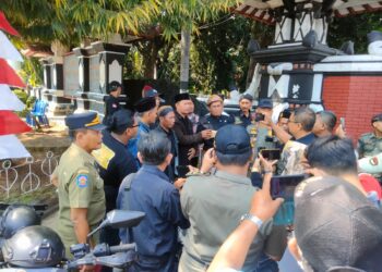 PWI-LS Kembalikan Bantuan Dari Bupati Pemalang Ungkap Kekecewaan Atas Keberpihakan Bupati Terhadap Salah Satu Ormas 13