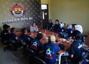 Aliansi Wartawan Pasundan Audiensi dengan Kapolres Pangandaran Bahas Kasus Tiket Wisata 1