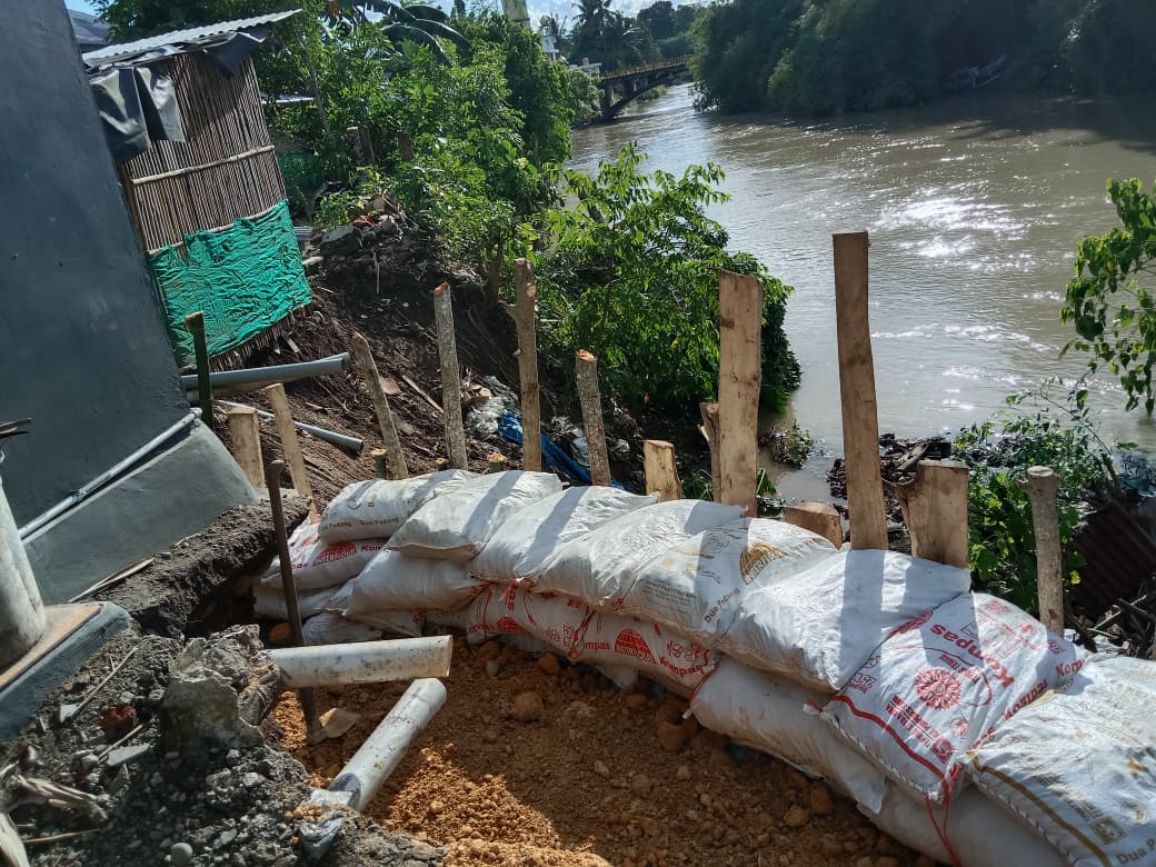 10 Rumah di Dannuang Terancam Amblas, Warga: Pemerintah Seperti Tutup Mata 1 10 Rumah di Dannuang Terancam Amblas, Warga: Pemerintah Seperti Tutup Mata 1
