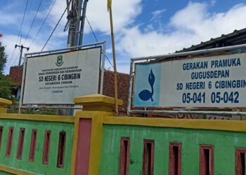 Proyek Revitalisasi SDN 6 Cibingbin Diduga Diborongkan Memicu Polemik Warga Sekitar 1