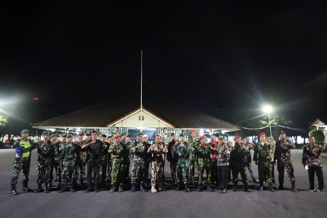 Patroli Gabungan Kodim 0708 Purworejo Bersama Ormas untuk Perkuat Keamanan Wilayah 1 Patroli Gabungan Kodim 0708 Purworejo Bersama Ormas untuk Perkuat Keamanan Wilayah 1