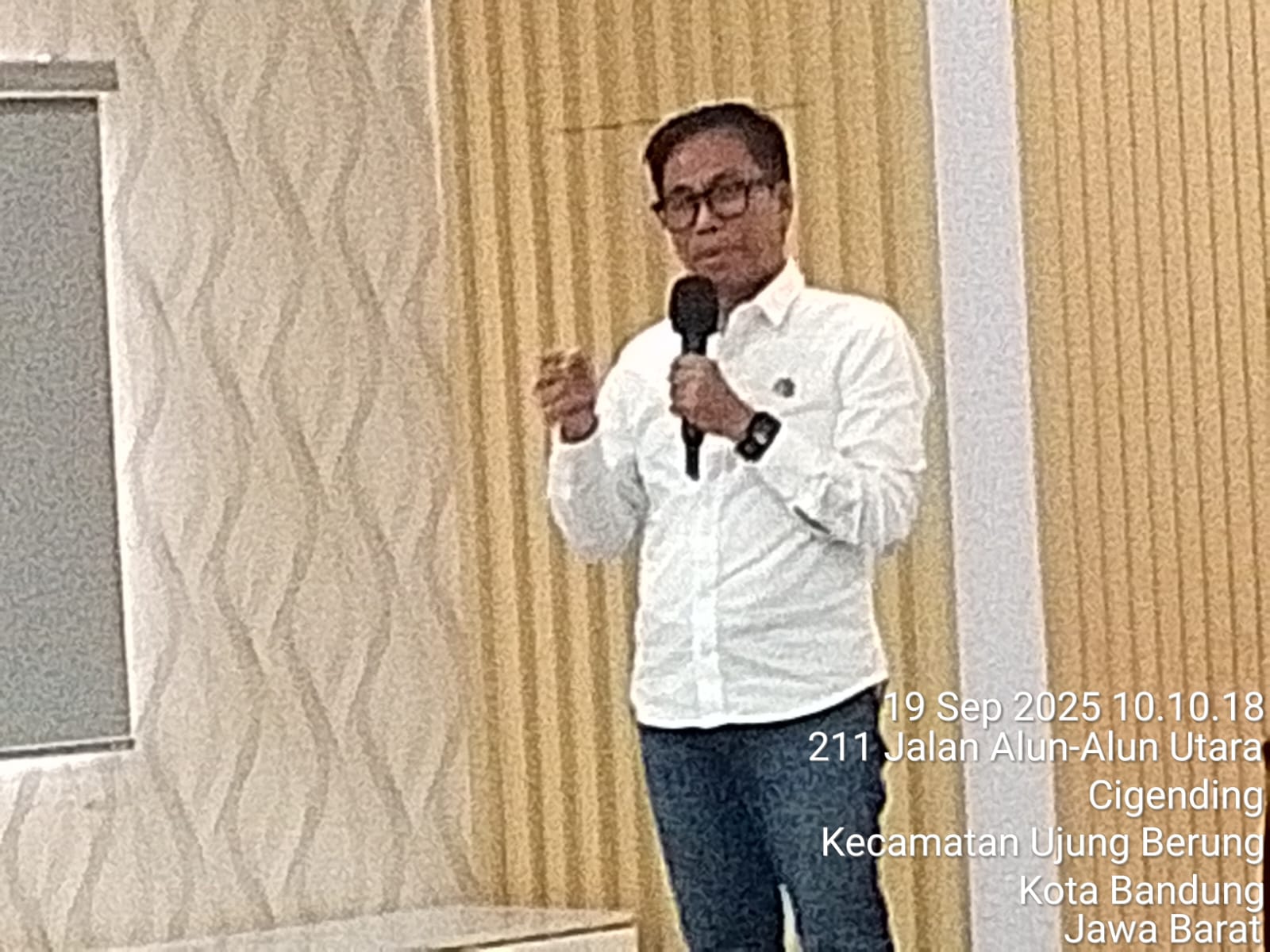 Drs. Mamat Rahmat, Anggota DPRD Provinsi Jawa Barat, Mengadakan Sosialisasi Peraturan Daerah Nomor 5 Tahun 2023 tentang Optimalisasi BPJS Ketenagakerjaan di Kecamatan Ujung Berung 1 Drs. Mamat Rahmat, Anggota DPRD Provinsi Jawa Barat, Mengadakan Sosialisasi Peraturan Daerah Nomor 5 Tahun 2023 tentang Optimalisasi BPJS Ketenagakerjaan di Kecamatan Ujung Berung 1
