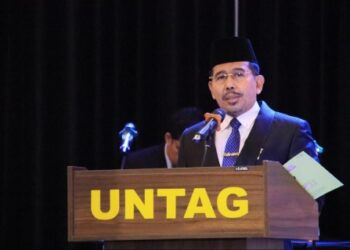 Irjen Pol (Purn) Dr. Agung Makbul Tekankan Integritas dan Etika Ilmu Pengetahuan pada Wisuda UNTAG Cirebon 20