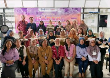 CSR Jakpro Perkuat Perempuan Rentan Dengan Program Keterampilan Keramik 18