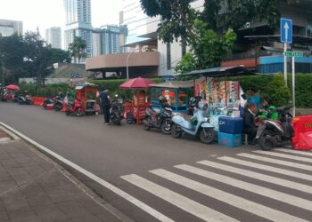 Serobot Trotoar dan Bahu Jalan, PKL Jalan Plaju dan Tanjung Karang Akan Ditertibkan 21