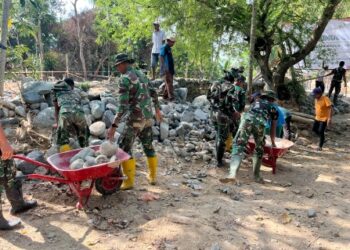 Pulihkan Akses Warga, TNI AD Bangun Jembatan Gantung Perintis Garuda di Padang 21