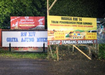 Diduga Ilegal dan Abaikan Keselamatan Warga, Tambang Galian C di Griya Ajung Mulya Kalisat Diminta Segera Ditutup 21