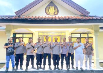 Tasyakuran dan Pelepasan Purnabakti Ipda Toto Sumanto, Kapolsek Cibingbin AKP Afriando Tri Kusdarmanto Sampaikan Apresiasi Mendalam 19
