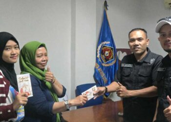 Solidaritas Wartawan! Pengurus Pokja PWI Walikota Jakut Bagikan "THR" kepada Anggota 19