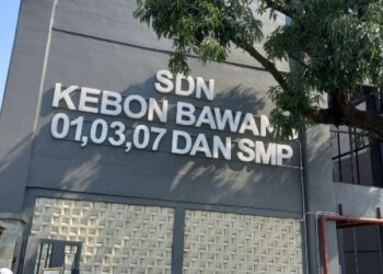 Baru Serah Terima, Tembok Pagar Sekolah Terintegrasi Kebon Bawang, Jakarta Utara Miring 17