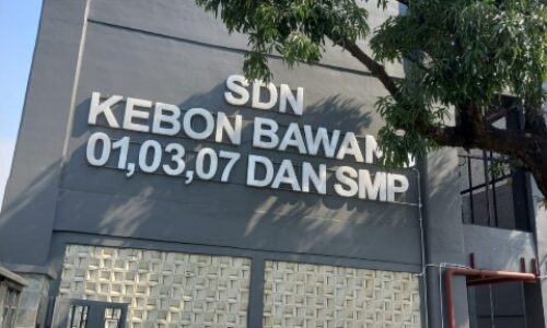 Baru Serah Terima, Tembok Pagar Sekolah Terintegrasi Kebon Bawang, Jakarta Utara Miring 7