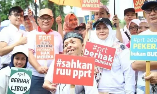 DPR sahkan Undang-Undang Perlindungan Pekerja Rumah Tangga – 'Ini perjuangan perempuan selama 22 tahun' 12