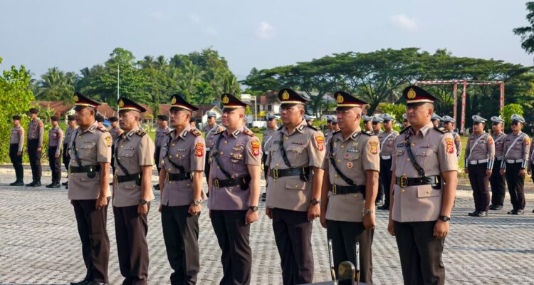 Pucuk Pimpinan Satuan dan Polsek Berganti, Kapolres Pangandaran Pimpin Sertijab Strategis 1