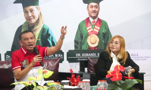 Dr. Fri Hartono, SH,MH, Berikan Kuliah Umum Kepada 200 Perserta Pasca Sarjana Magister Hukum Di UIC 7