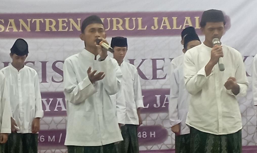 Mutiara dari Balik Gang Warakas: Kisah Haru Wisuda Santri Nurul Jalal di Balai Kota Jakarta Utara 1 Mutiara dari Balik Gang Warakas: Kisah Haru Wisuda Santri Nurul Jalal di Balai Kota Jakarta Utara 1