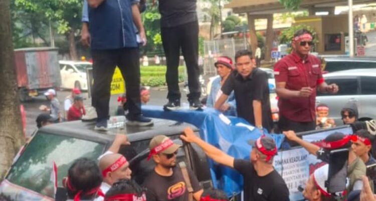 Sejumlah Tokoh Aceh dan Masyarakat Aceh Lakukan Aksi di Kantor ESDM Jakarta, Dr. Fachrul Razi Ancam Demo Aceh Akan Berlanjut Ke Istana 3