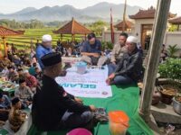 Polsek Kalisat Perkuat Kemitraan dengan Tokoh Masyarakat, Anjangsana di Desa Plalangan Jadi Wadah Membangun Kamtibmas yang Kondusif 11