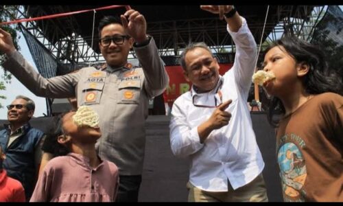 Camat Penjaringan Pastikan Bantuan Sembako Presiden RI Tepat Sasaran 6