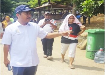 Warga Penjaringan Antusias Terima Bantuan Sembako Presiden RI, Dewan Kota: Momentum yang Tepat 17