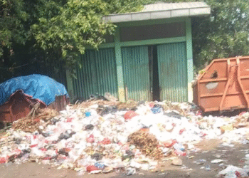 Sampah Kantor Walikota Jakarta Utara Numpuk di GRJU 20