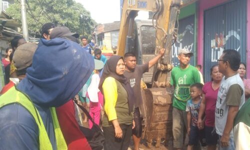 Bos Kontraktor, Konsultan dan Kasudin Perumahan Ogah Kelapangan, Warga Terdampak Proyek Marah: Kami Ingin Air Bersih!! 2