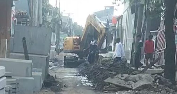 Petugas PAM Sebut Kinerja Kontraktor Sudin Perumahan Jakut Semberono 2