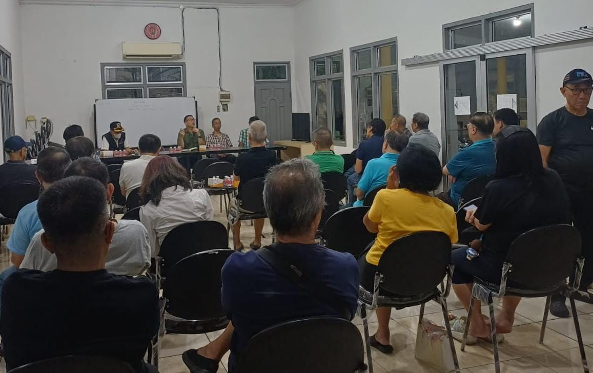 Perjuangan Warga RW 18 Sunter Agung Berbuah Hasil, Gerbang Pengaman Kembali Berdiri 4 Perjuangan Warga RW 18 Sunter Agung Berbuah Hasil, Gerbang Pengaman Kembali Berdiri 4