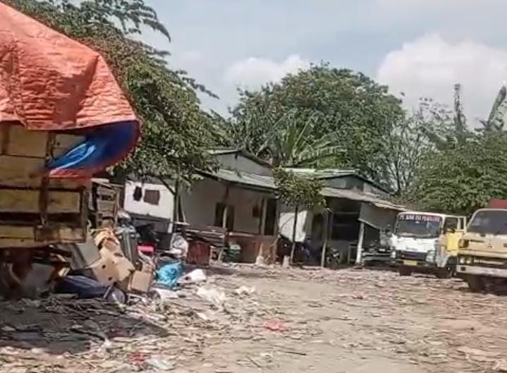 Pelaku Usaha Pengelola Sampah Kawasan PIK Diduga Ilegal 1 Pelaku Usaha Pengelola Sampah Kawasan PIK Diduga Ilegal 1